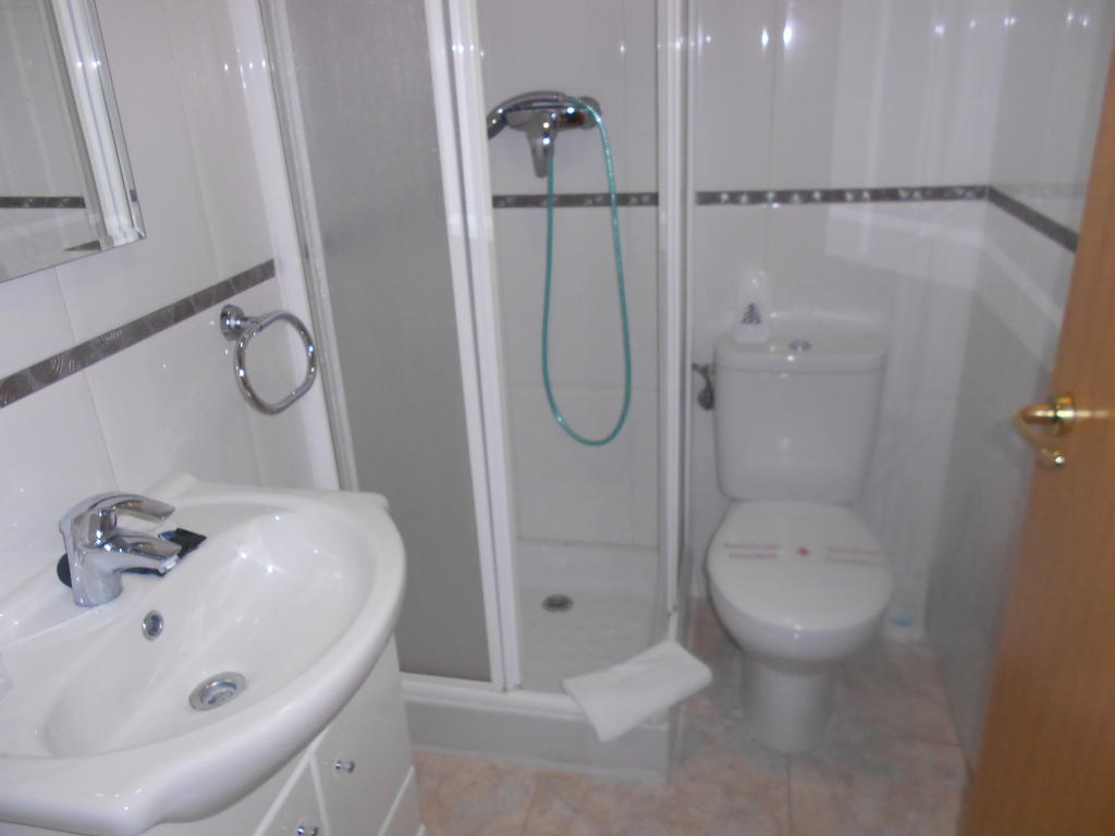Hostal Ca La Irene Sant Vicens De Castellet Room photo